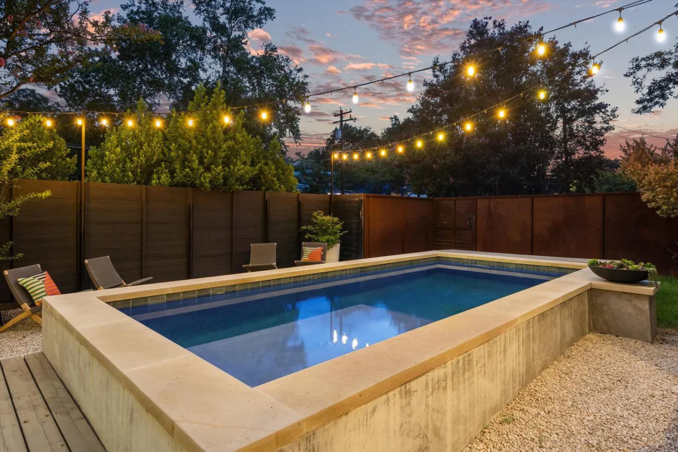 Zilker Homes 2 Pools, Hot Tub, Fire Pits Sleeps 18 10