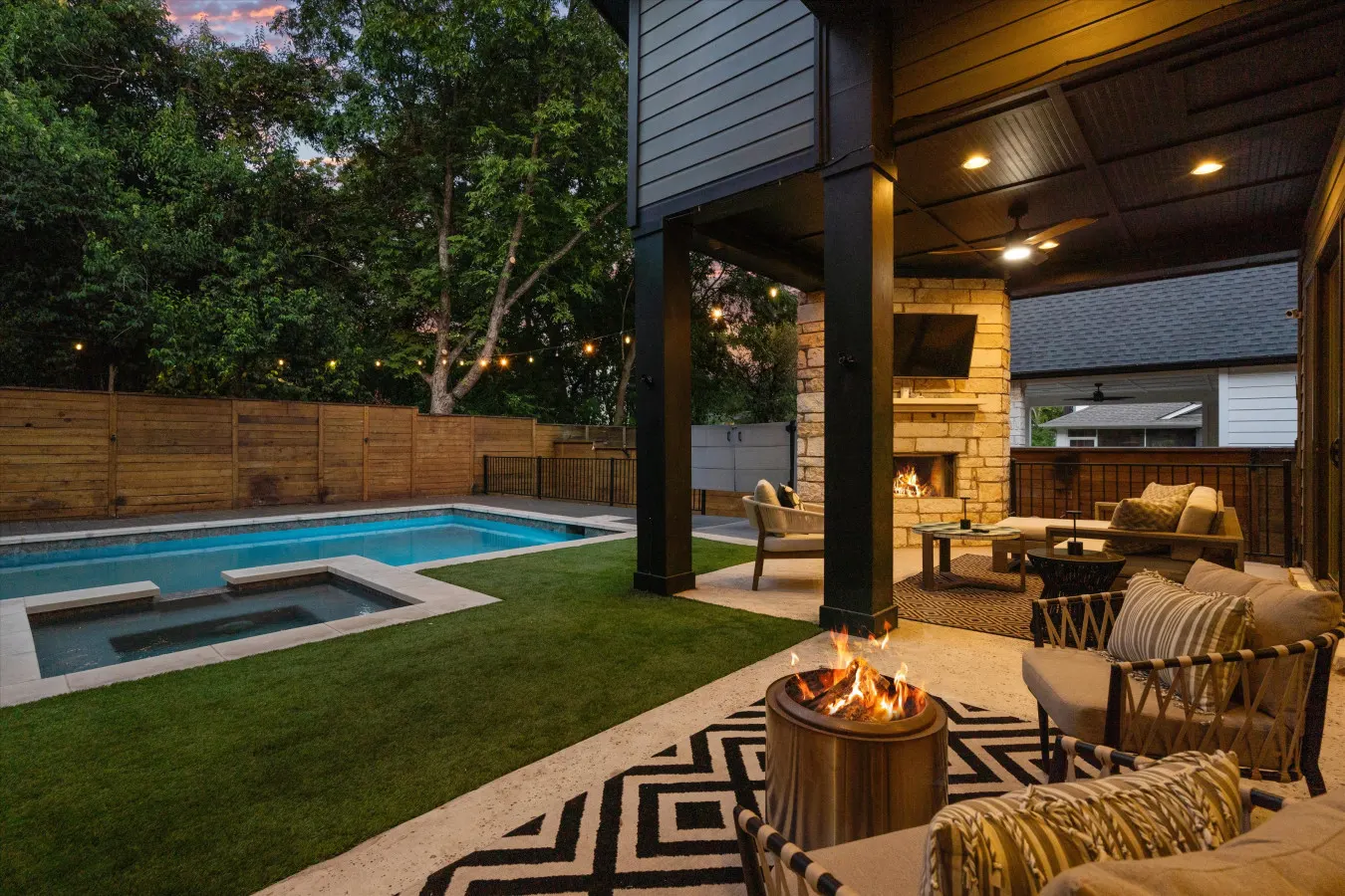 Zilker Homes | 2 Pools, Hot Tub, Fire Pits | Sleeps 18 — photo 5