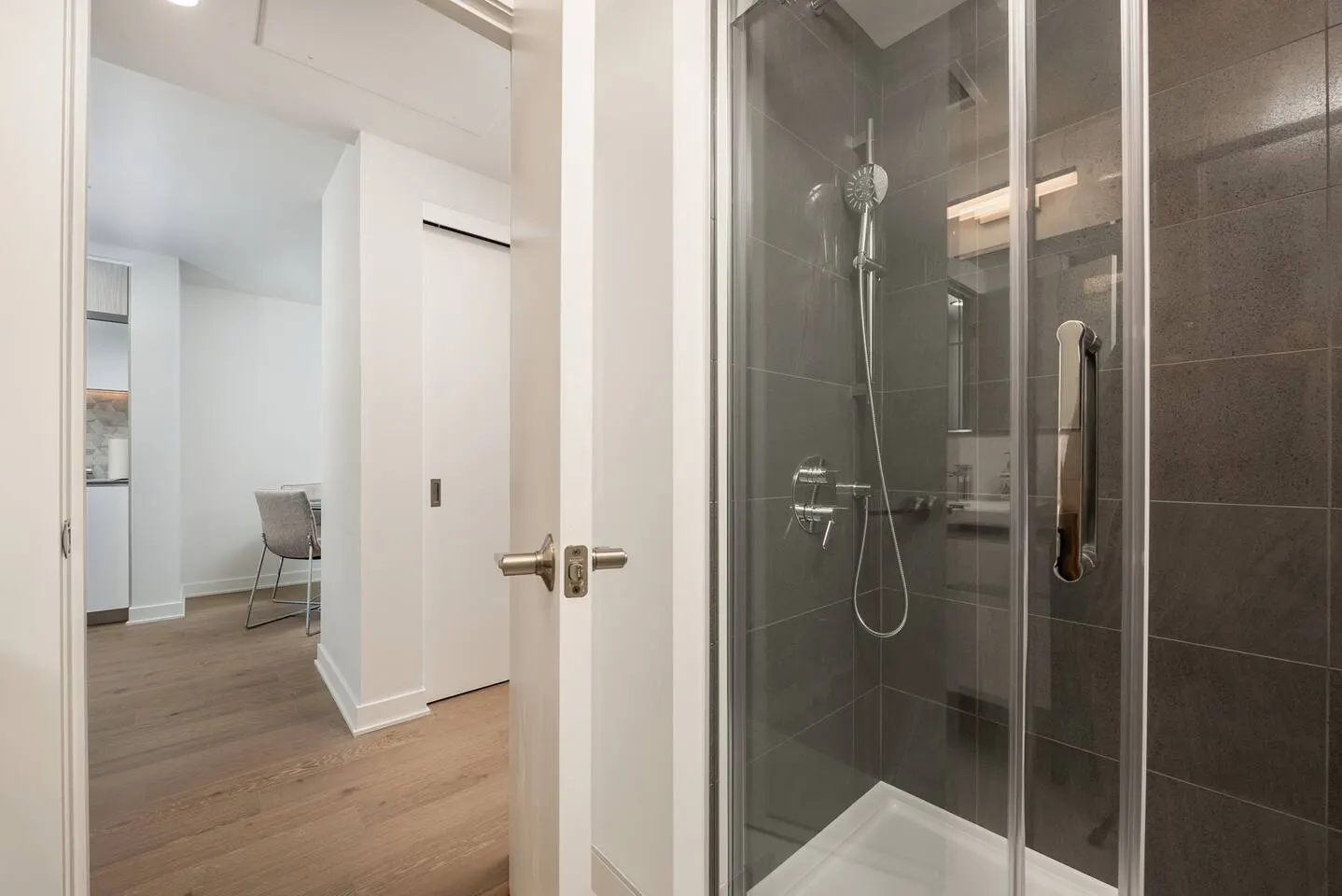 Peaceful Luxury High Rise Views Condo Downtown 14