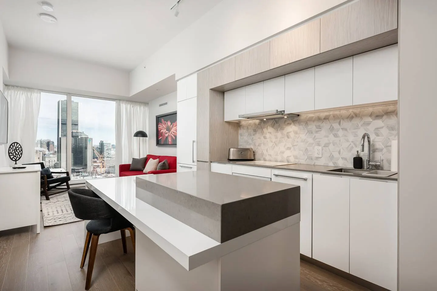 Peaceful Luxury High Rise Views Condo Downtown 5