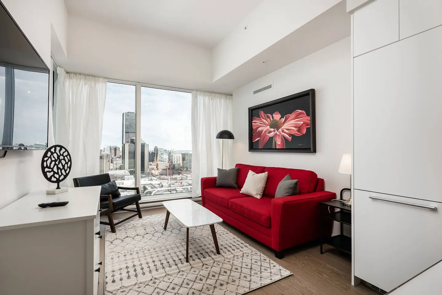 Peaceful Luxury High Rise Views Condo Downtown 7