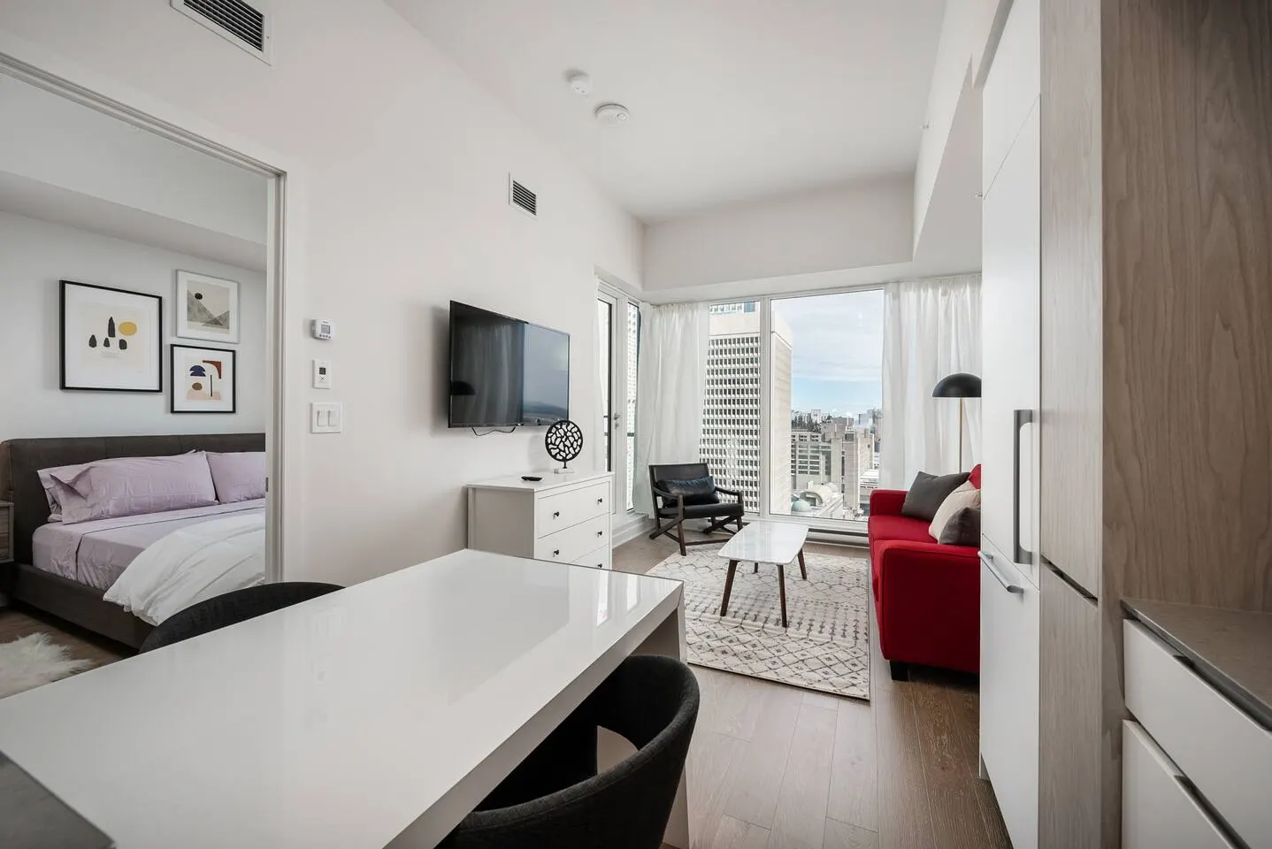 Peaceful Luxury High Rise Views Condo Downtown 8