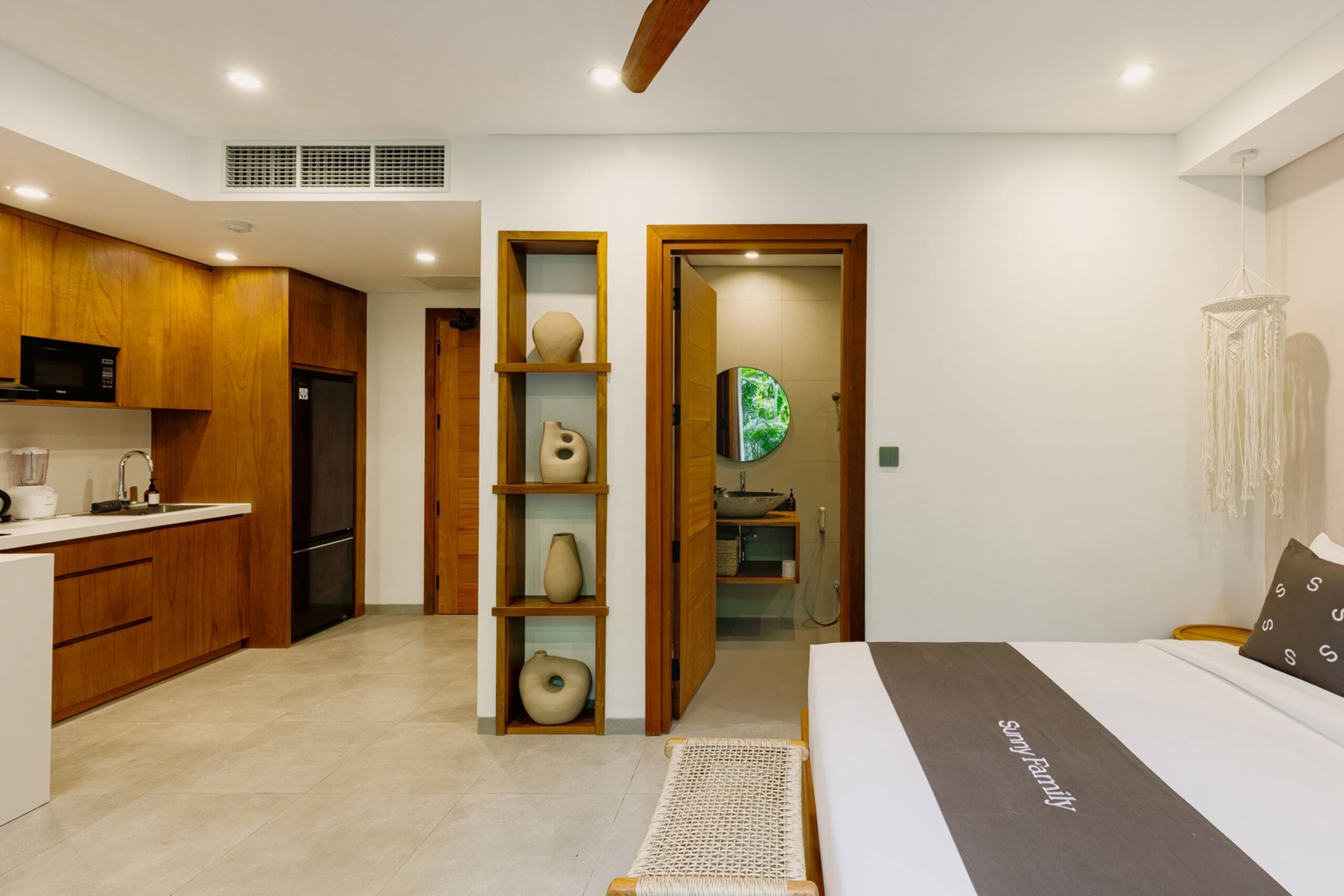 Canggu 1BR Chic Suite | Near Beach, Gym & Recovery 21