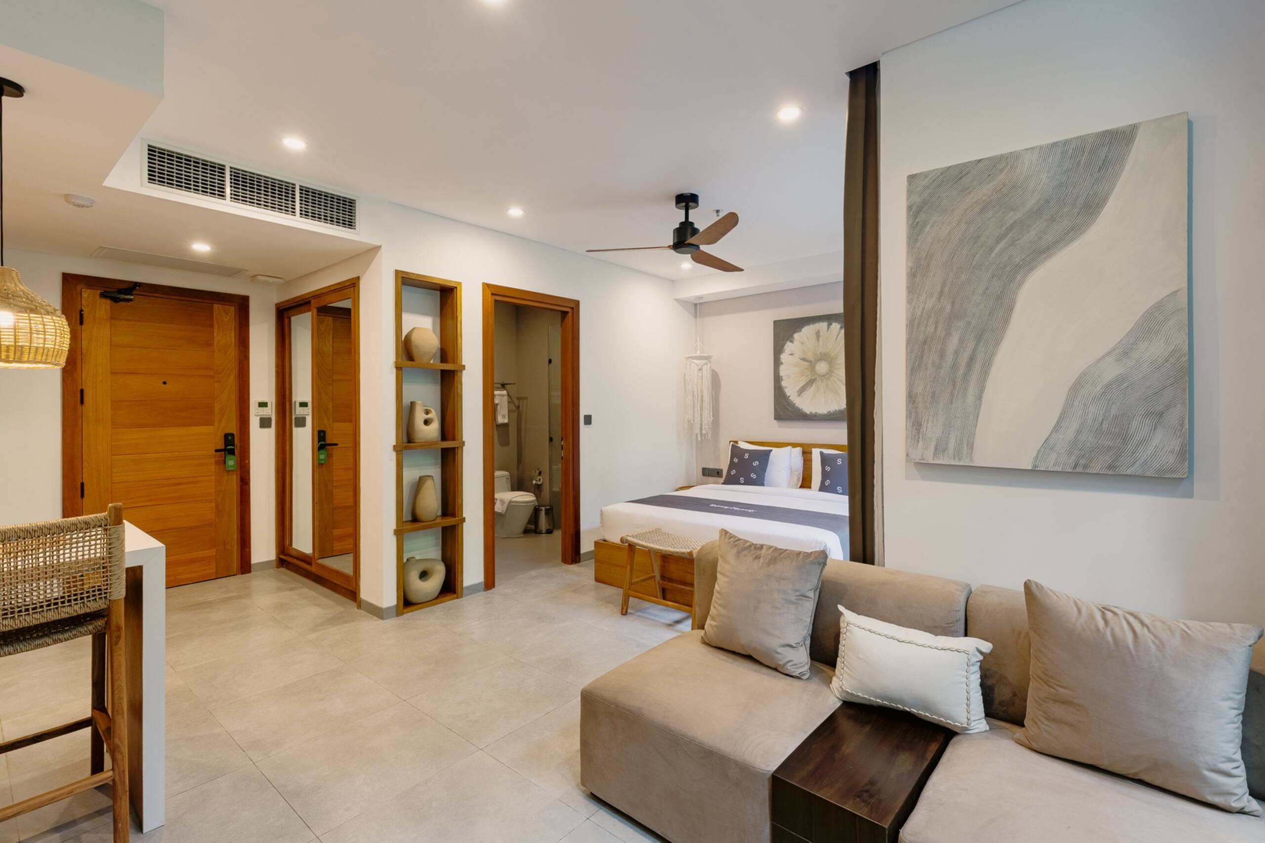 Canggu 1BR Chic Suite | Near Beach, Gym & Recovery 20