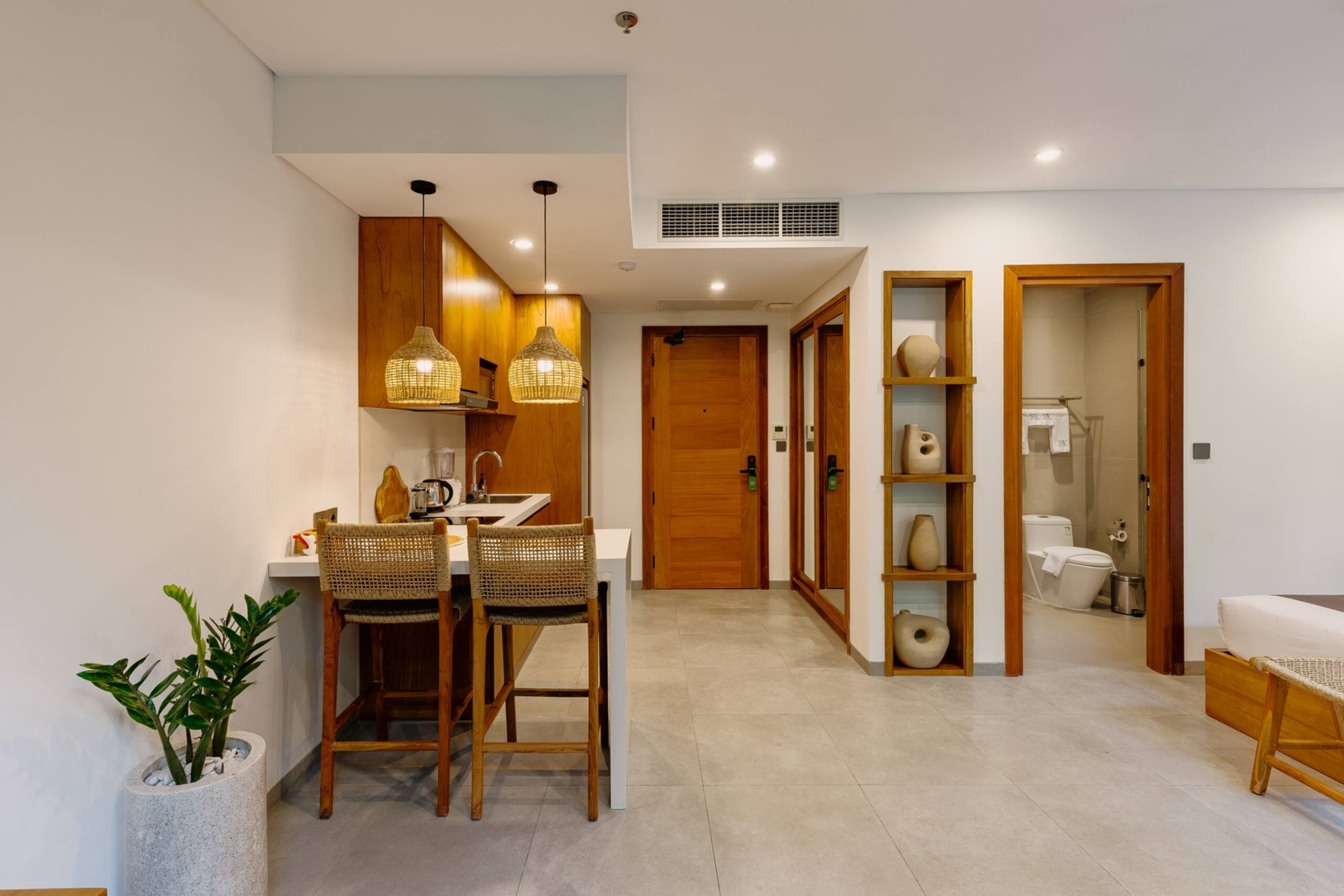Canggu 1BR Chic Suite | Near Beach, Gym & Recovery 14