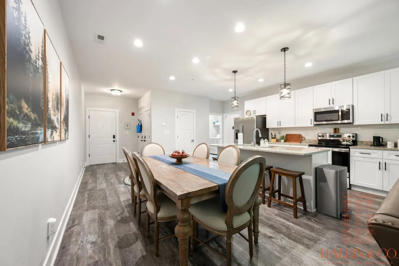 Luxurious 2BD Condo *Sleeps 6* Private Patio 11