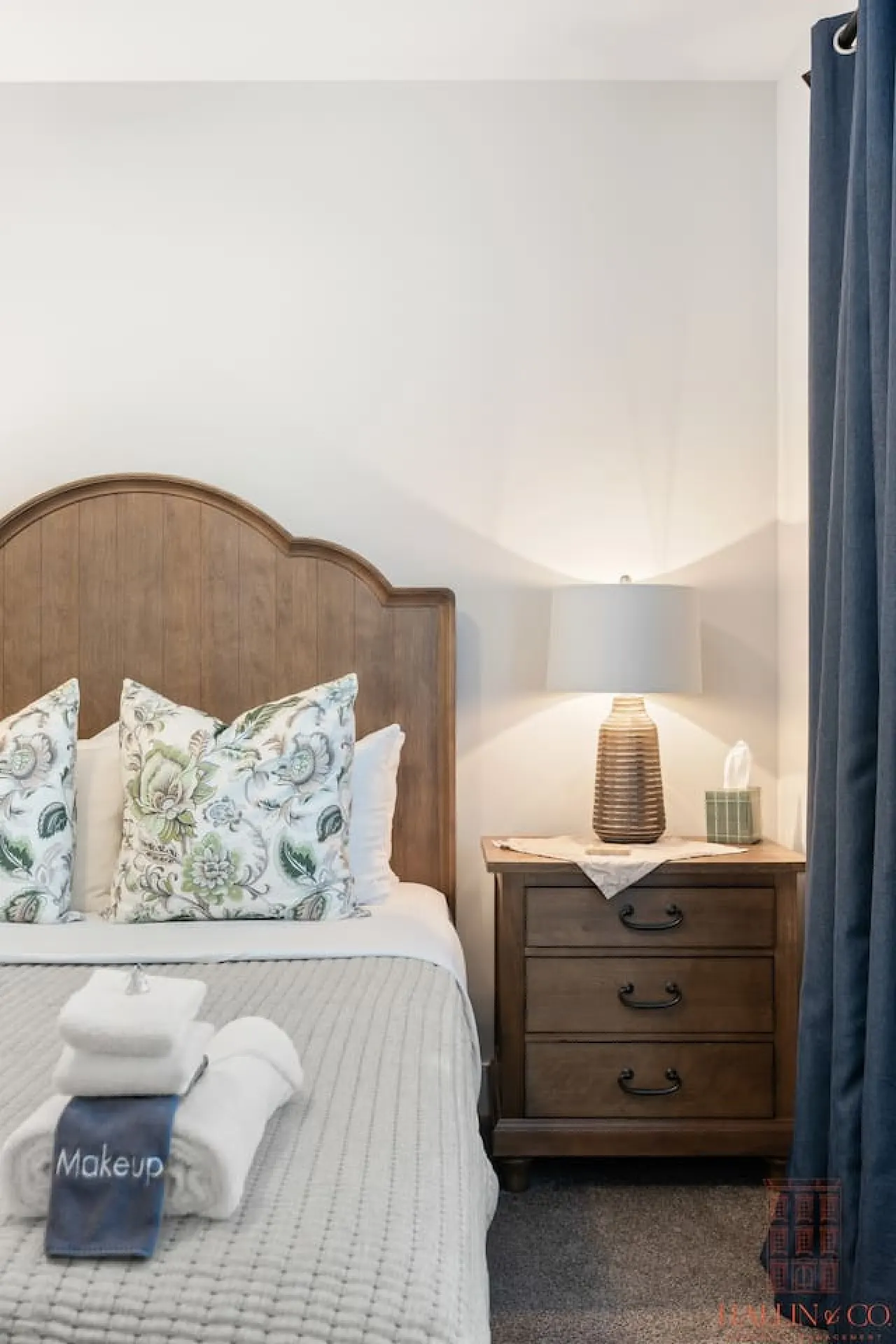 Luxurious 2BD Condo | *Sleeps 6* | Private Patio — photo 4