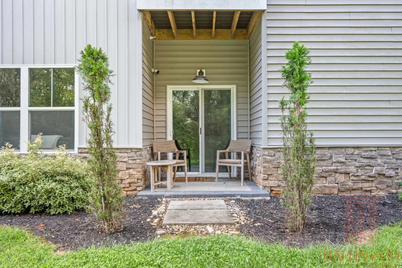 Luxurious 2BD Condo | *Sleeps 6* | Private Patio — photo 5
