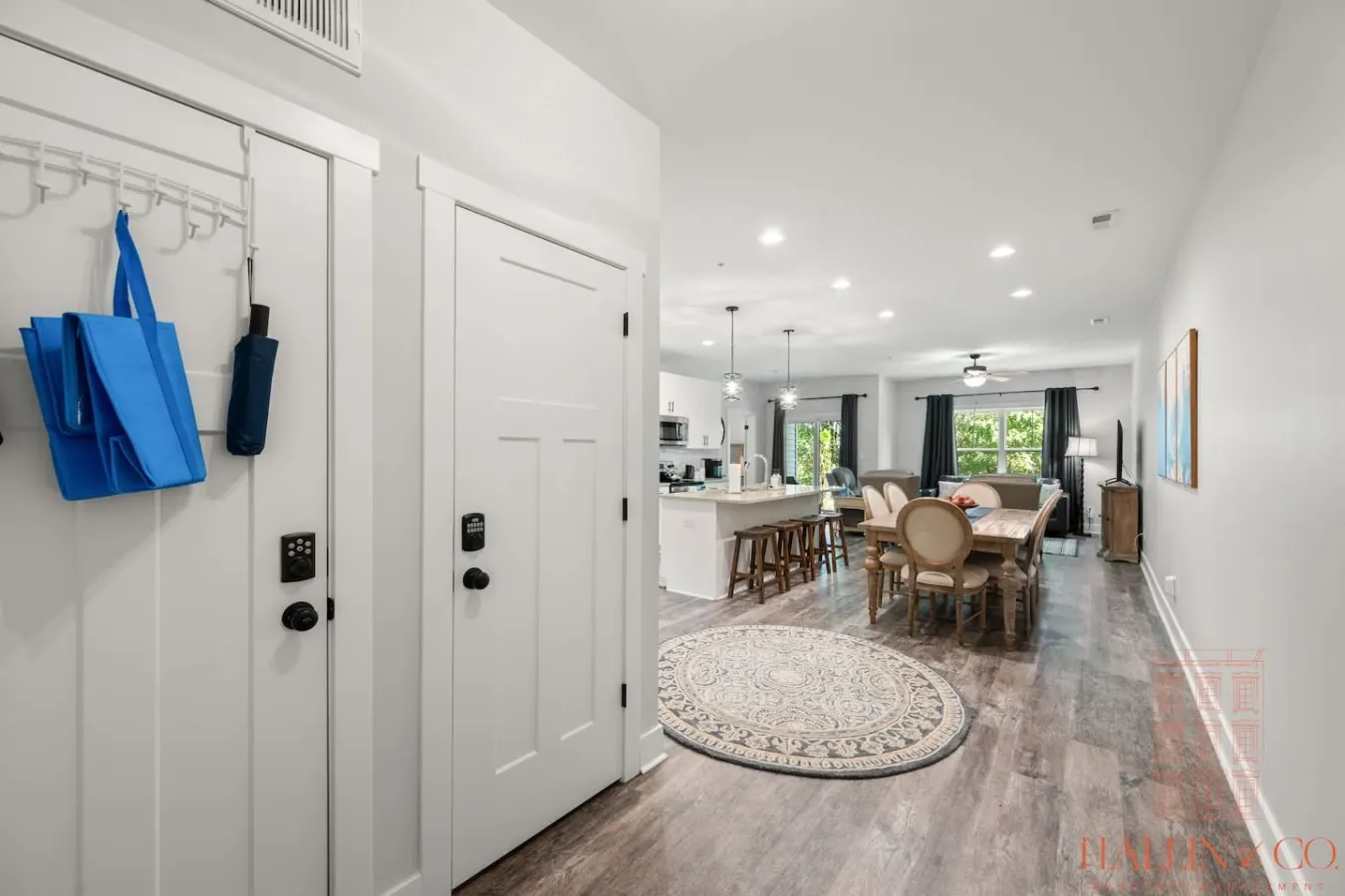 Luxurious 2BD Condo *Sleeps 6* Private Patio 6