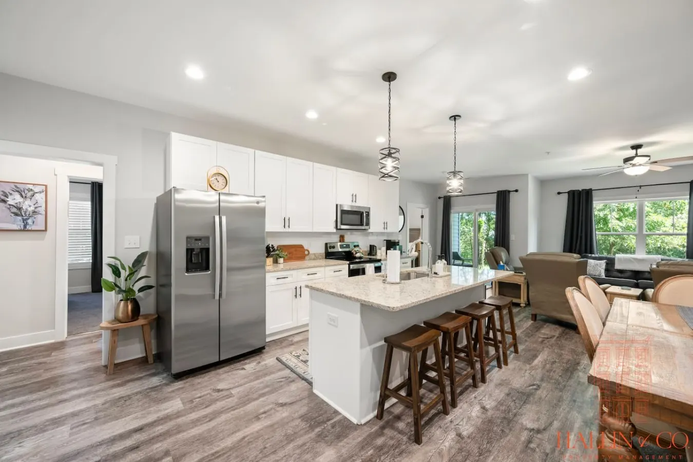 Luxurious 2BD Condo *Sleeps 6* Private Patio 7