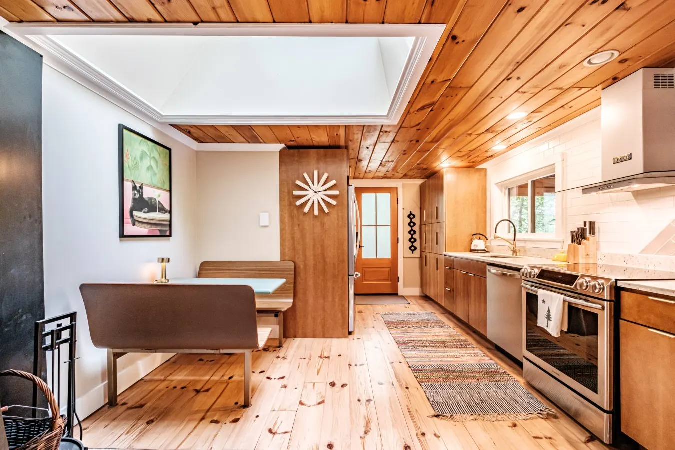 Harbor House- A Modern Lake House in Sebago Cove 20