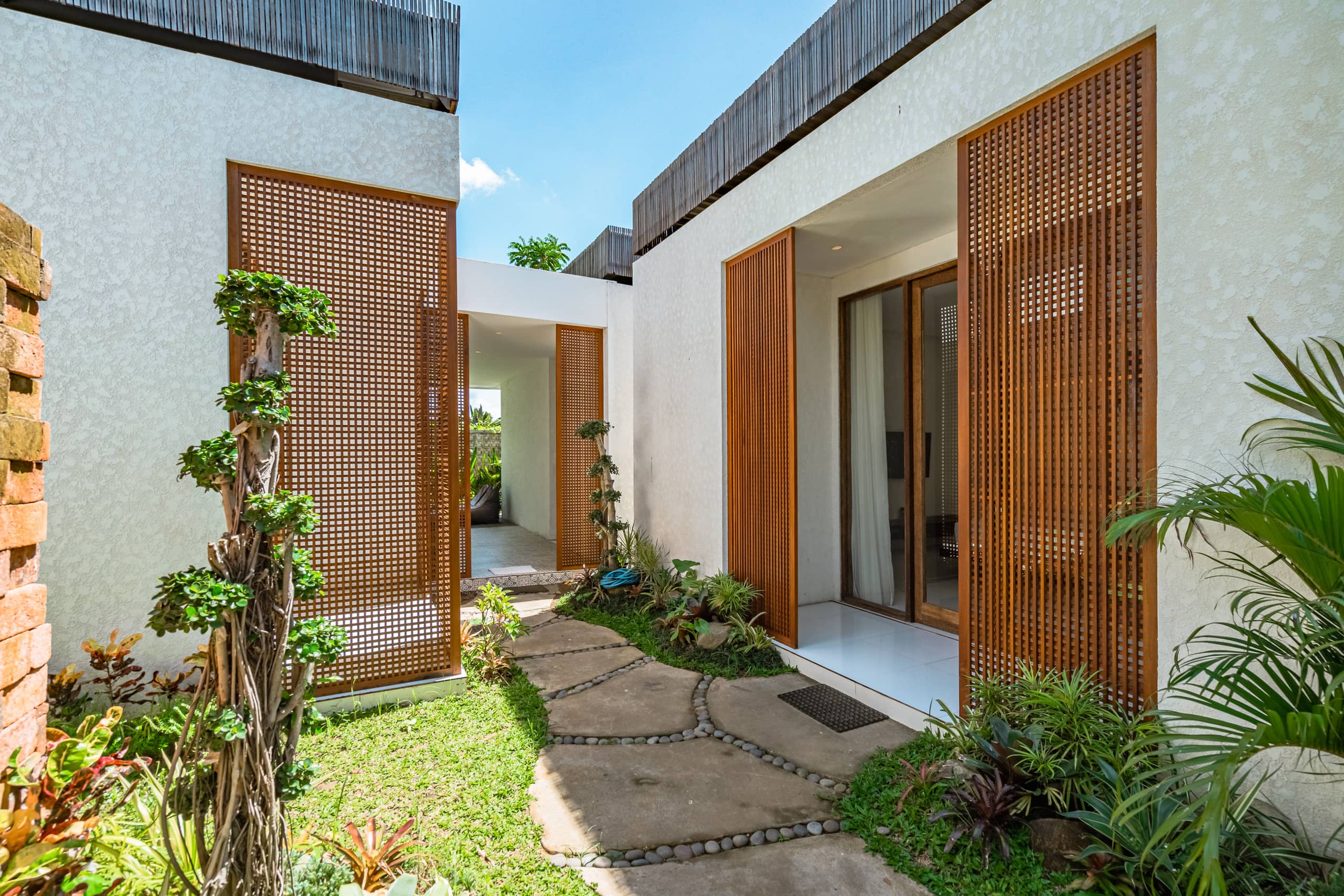 3 bed room Villa Private pool perfect Location