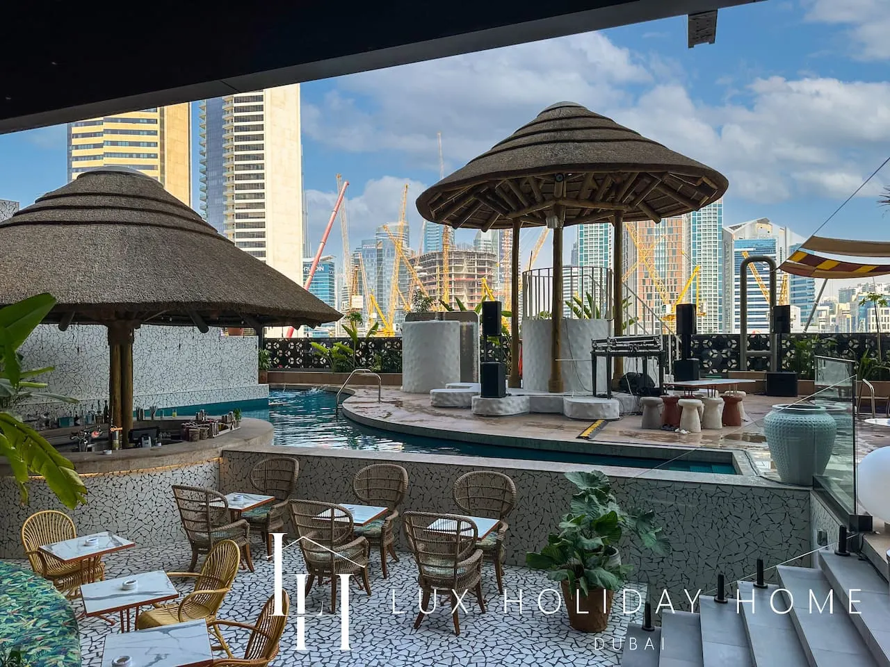 LUX The Five Star Modern Studio 19