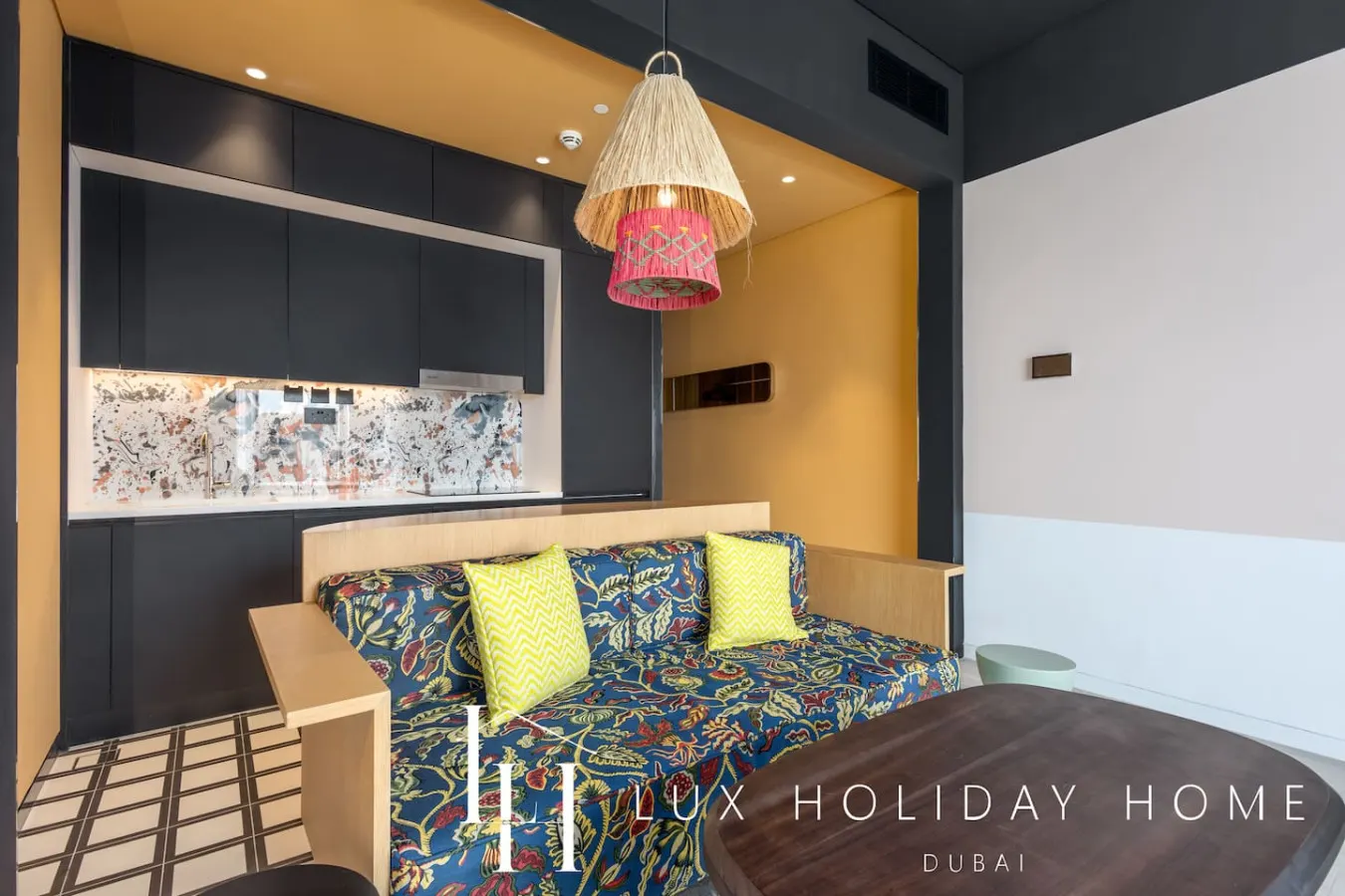 LUX The Five Star Modern Studio 7