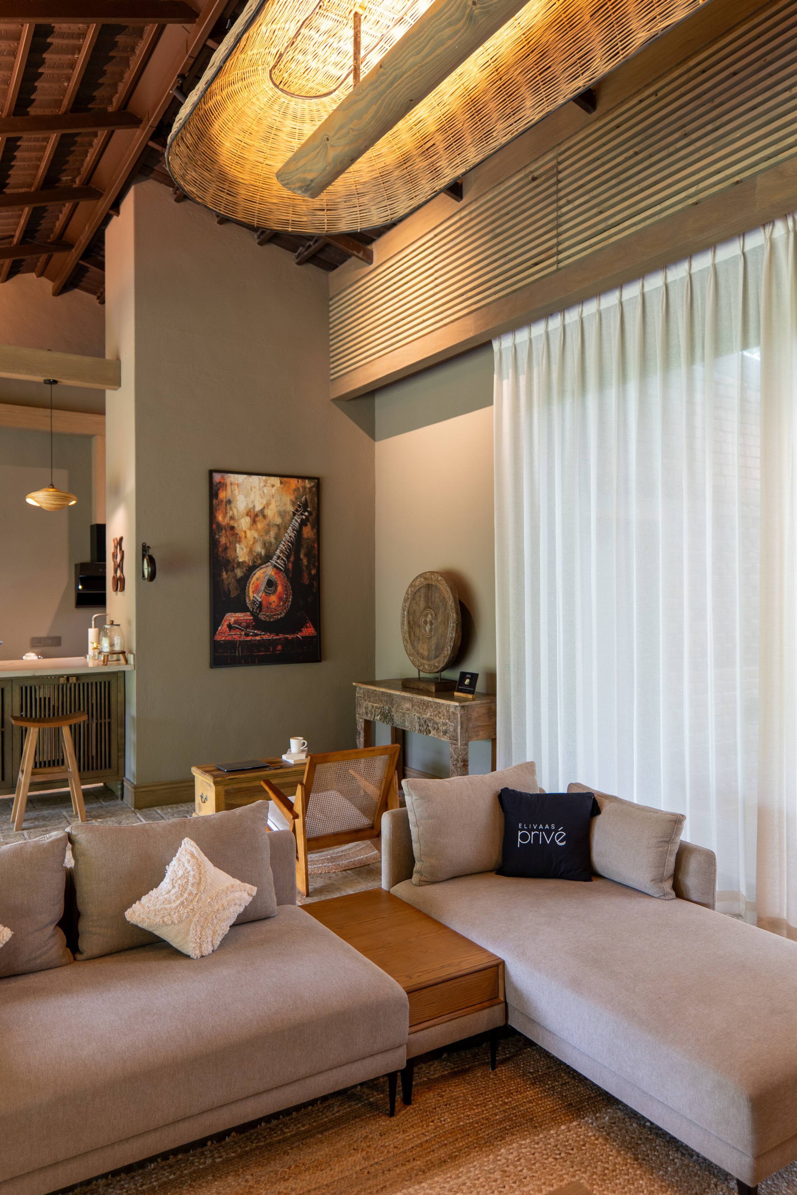 Villa with Shared Pool, Gazebo & Garden 10