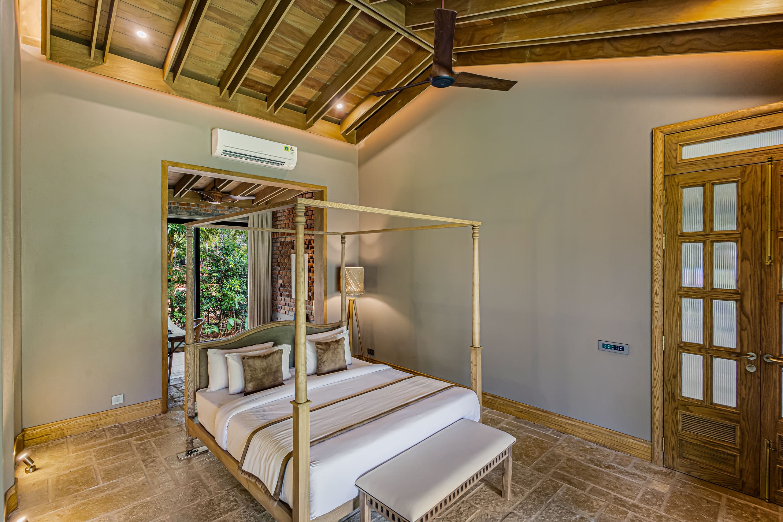Villa with Shared Pool, Gazebo & Garden 34