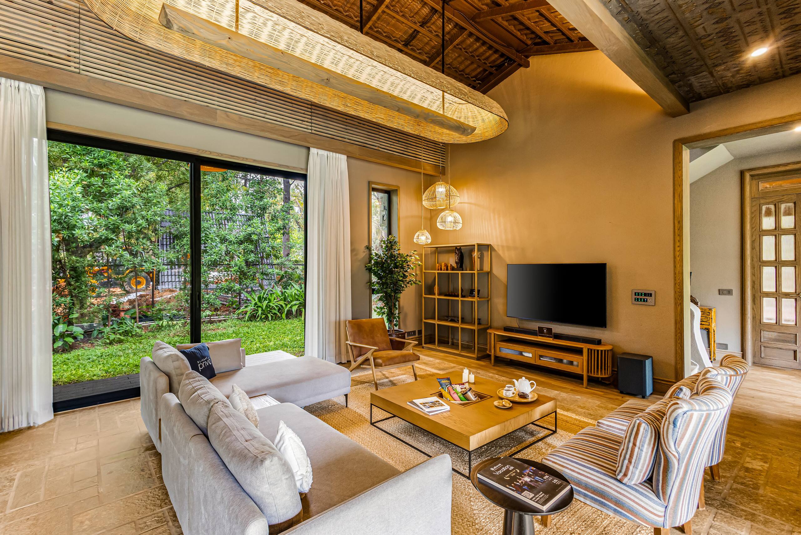 Villa with Shared Pool, Gazebo & Garden 12