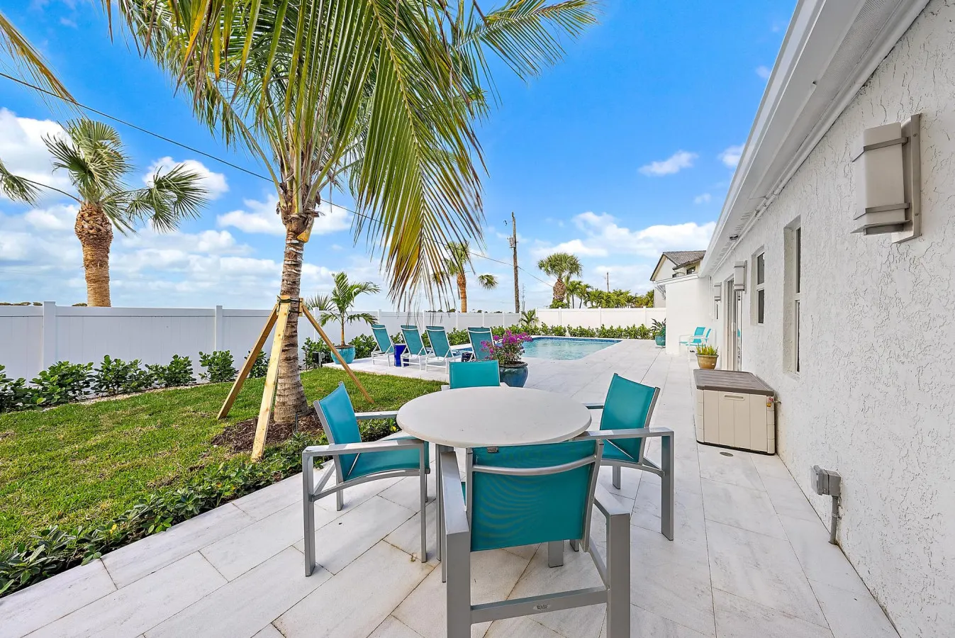 Sunset Ridge Cottage - Pool, Bikes, Beach & Views 10