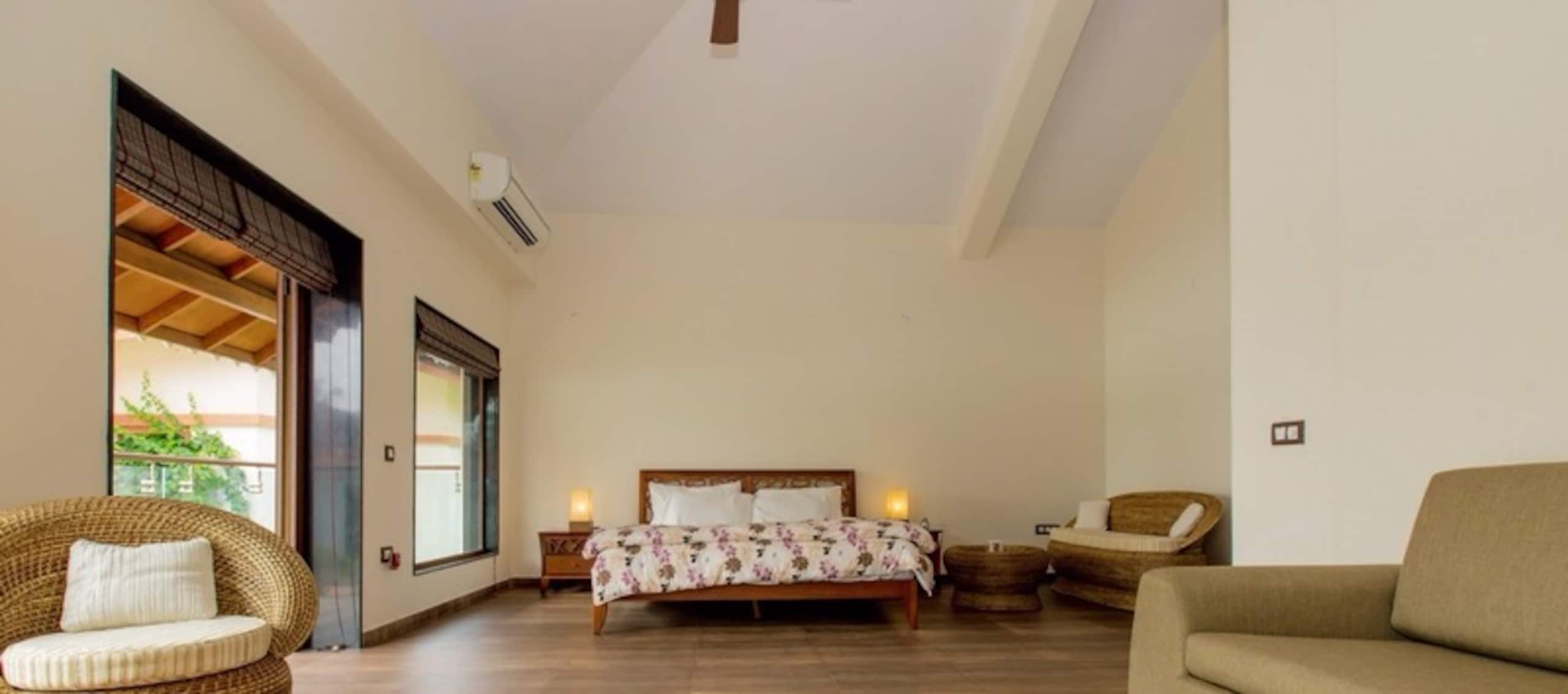 Charming River View Villa 11