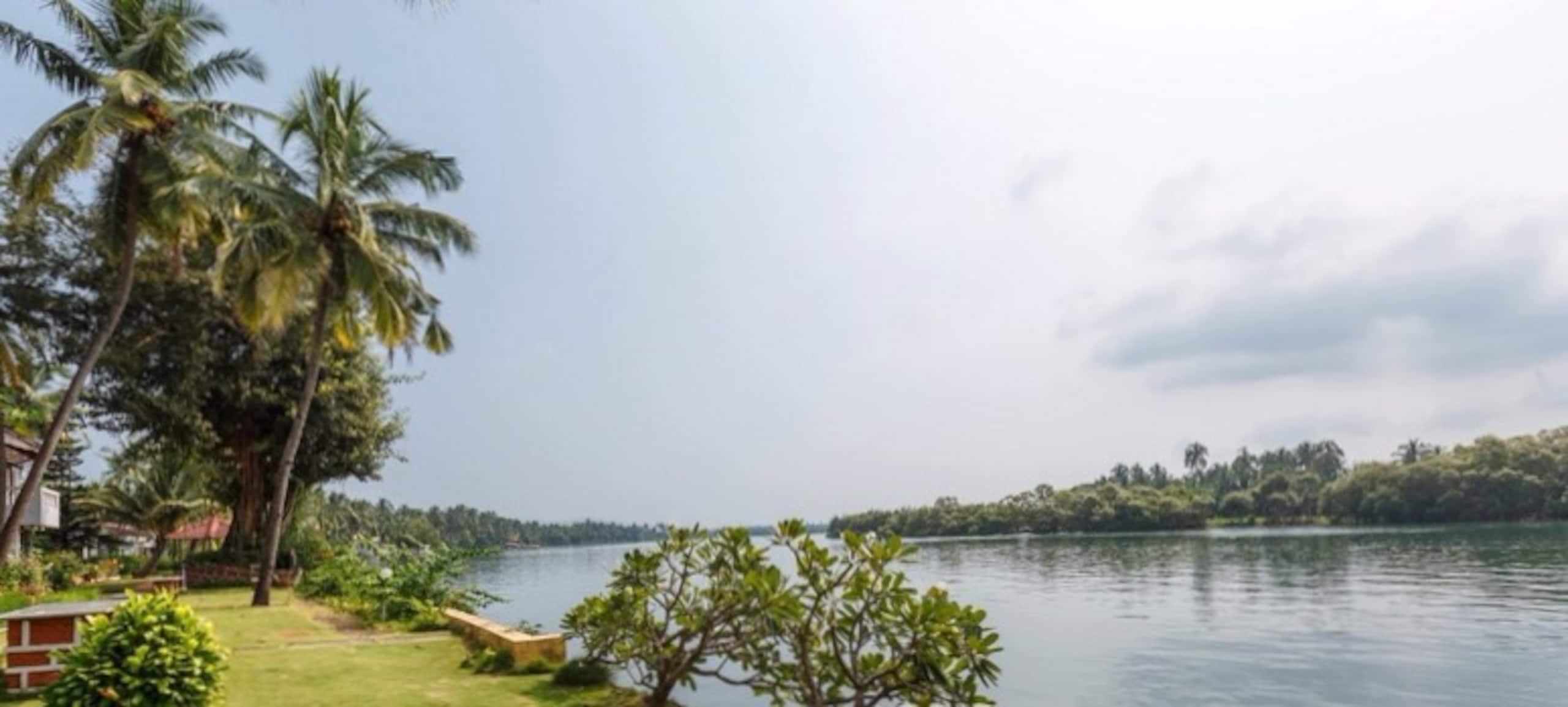 Charming River View Villa — photo 2