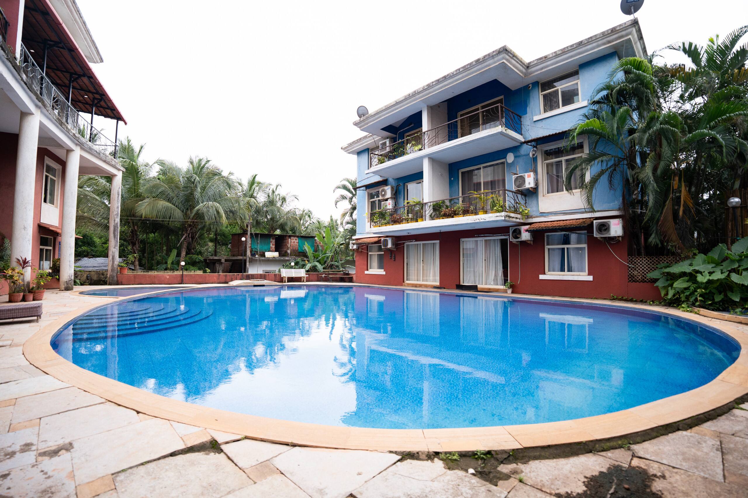 2BHK w Huge Pool & Private back garden near Anjuna 33