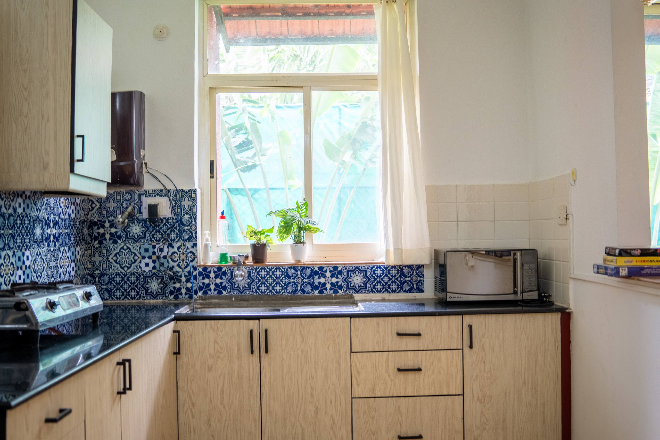 2BHK w Huge Pool & Private back garden near Anjuna 11