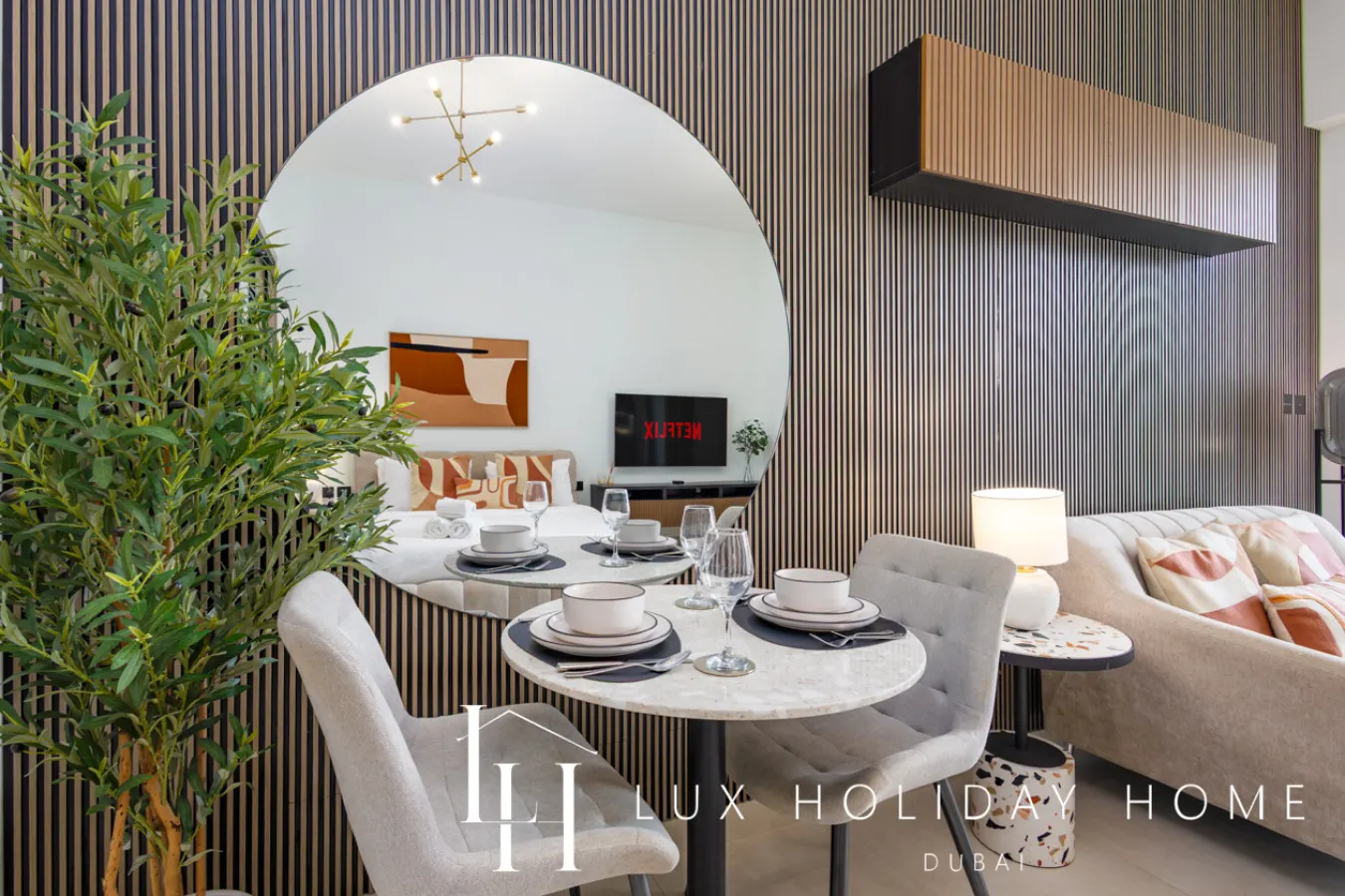 LUX The Modern Binghatti Canal Suite 2 12