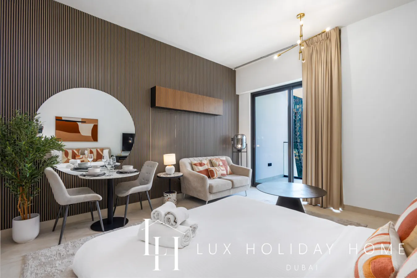 LUX The Modern Binghatti Canal Suite 2 3
