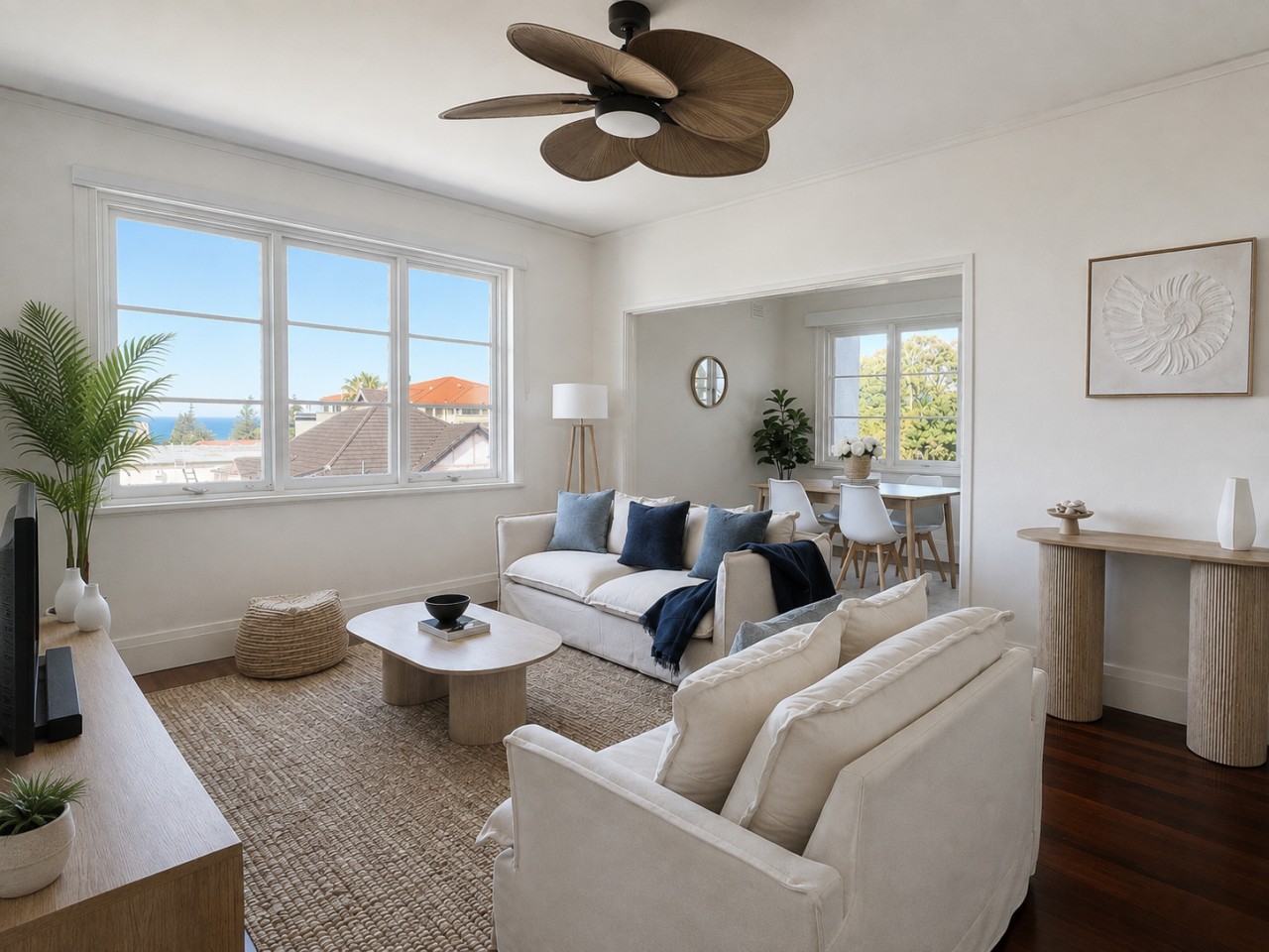 Coogee Pearl Wake to Ocean Views 100m to Sand 2
