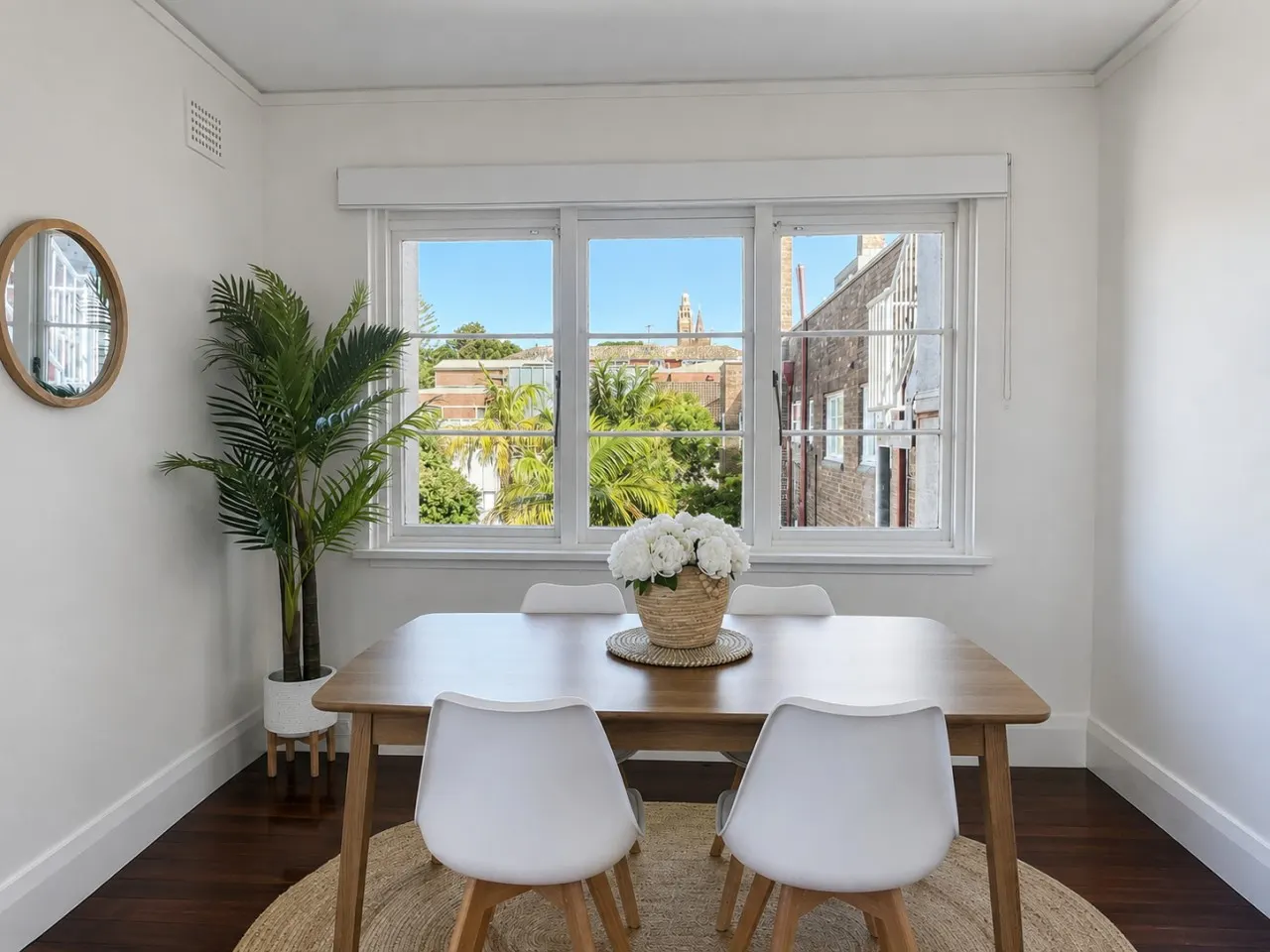 Coogee Pearl Wake to Ocean Views 100m to Sand 10