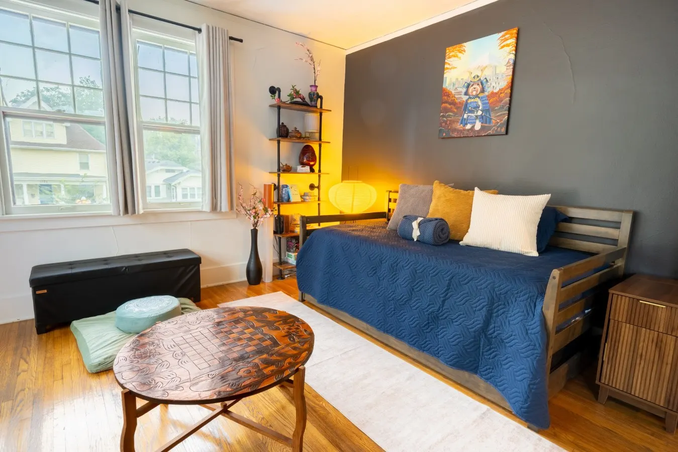 Kyoto Teahouse: Hot tub, sleeps 5, walk downtown 12