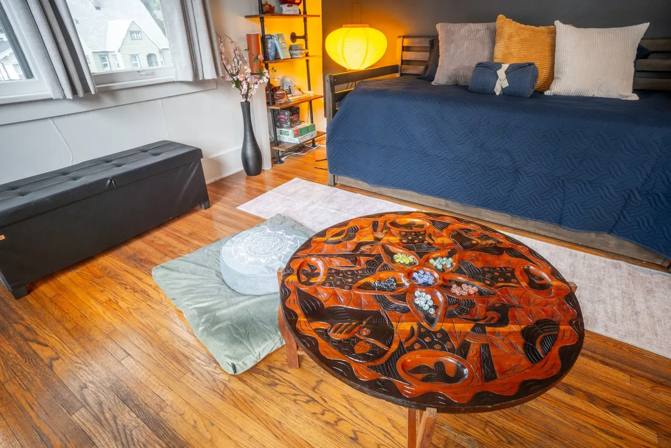 Kyoto Teahouse: Hot tub, sleeps 5, walk downtown 13