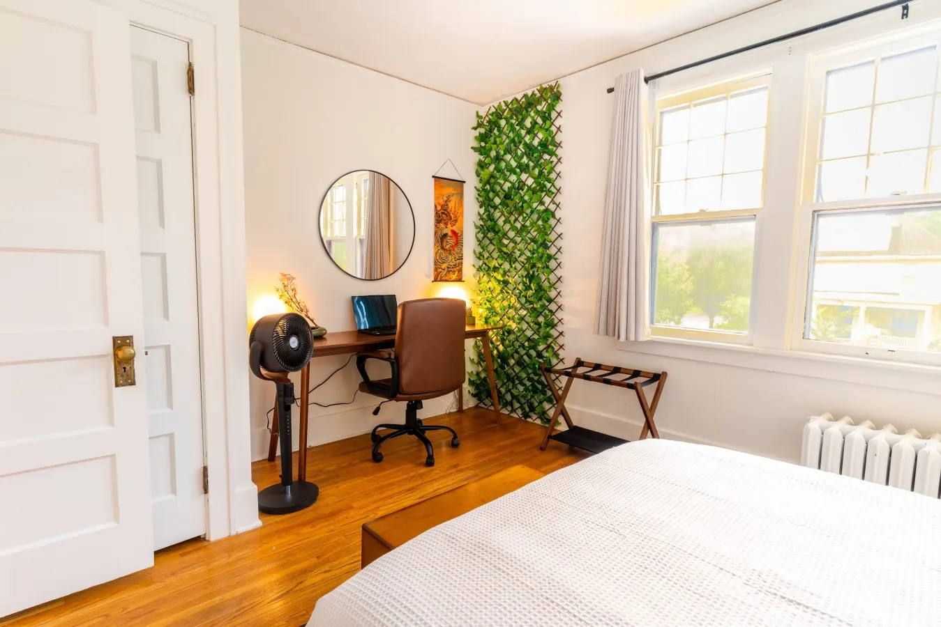 Kyoto Teahouse: Hot tub, sleeps 5, walk downtown 16