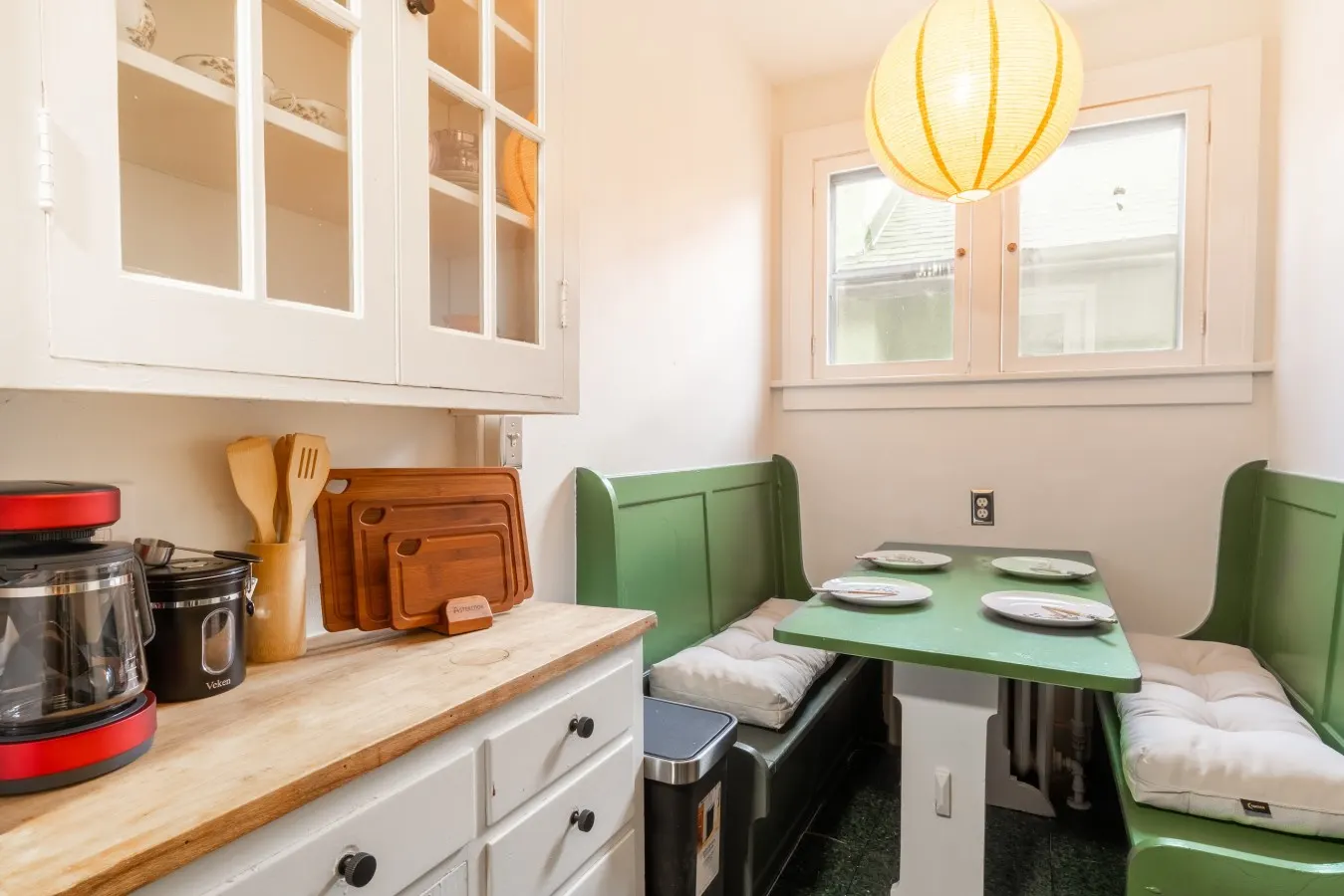 Kyoto Teahouse: Hot tub, sleeps 5, walk downtown 17