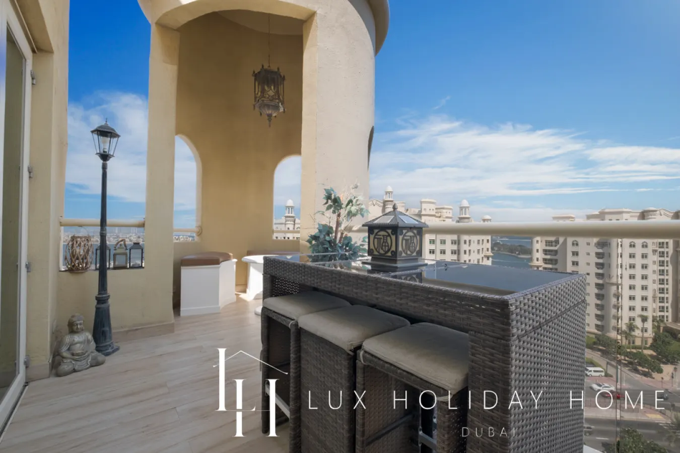 LUX The Shoreline Sea View Suite 2