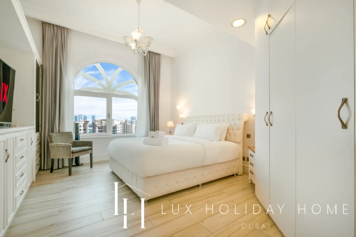 LUX The Shoreline Sea View Suite 17