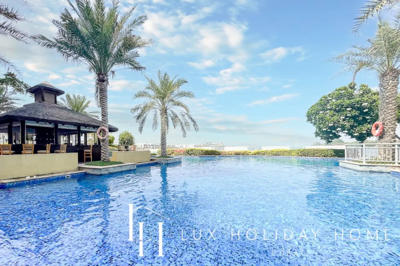 LUX The Shoreline Sea View Suite 18