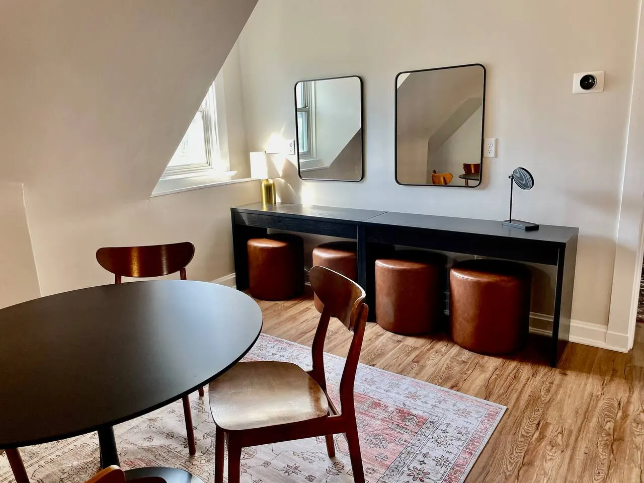 Spacious 5-BR Renovated Home-10 min drive to DT 13