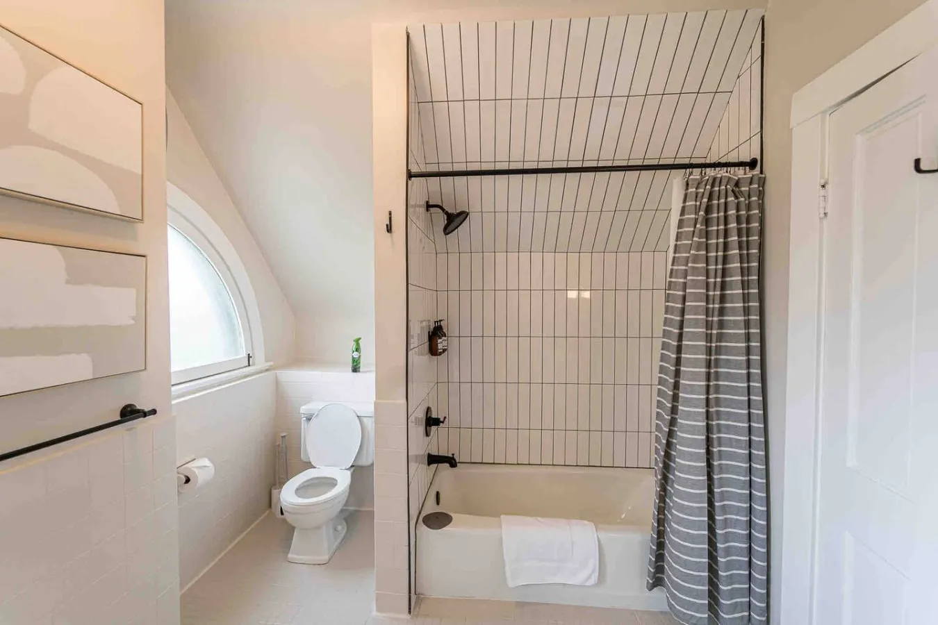 Spacious 5-BR Renovated Home-10 min drive to DT 17