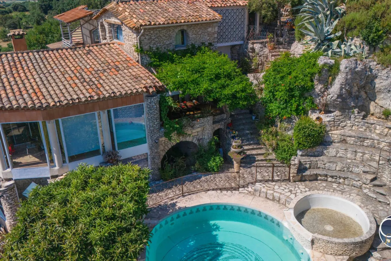 Charmante maison en pierre avec piscine privée — photo 5