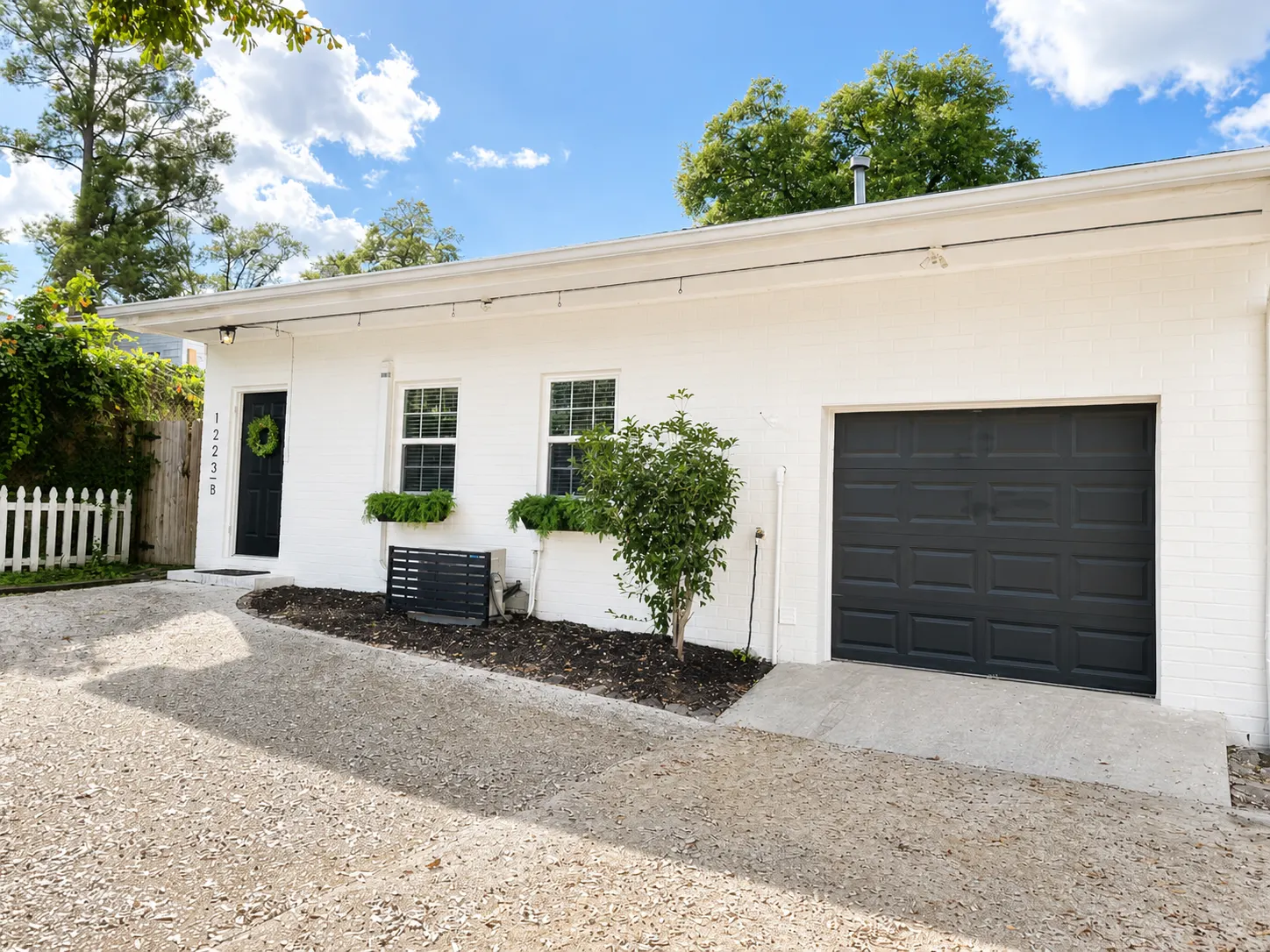 Firethorn: Summerville Cottage, Medical District 2