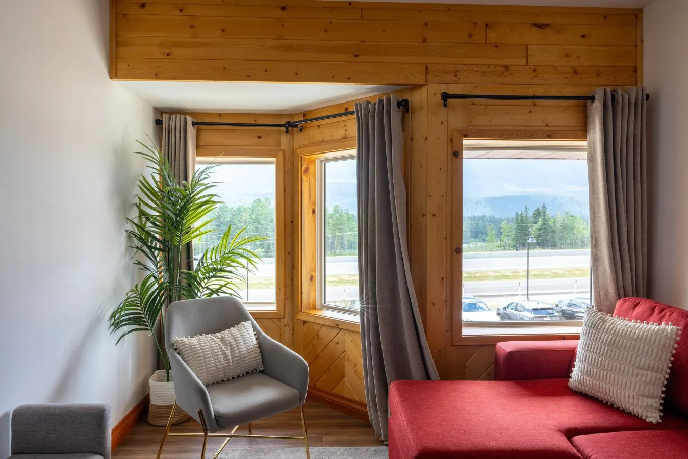 Suite 7 at The Gem | Mountain Stay Near Banff — photo 5