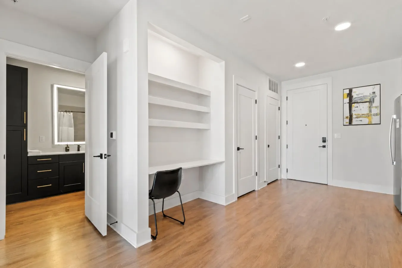 Beautiful Modern 1BD Walk to Raymond James Stadium 9