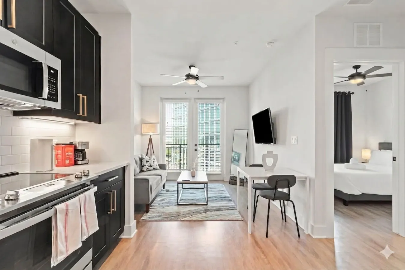 Beautiful Modern 1BD Walk to Raymond James Stadium 6