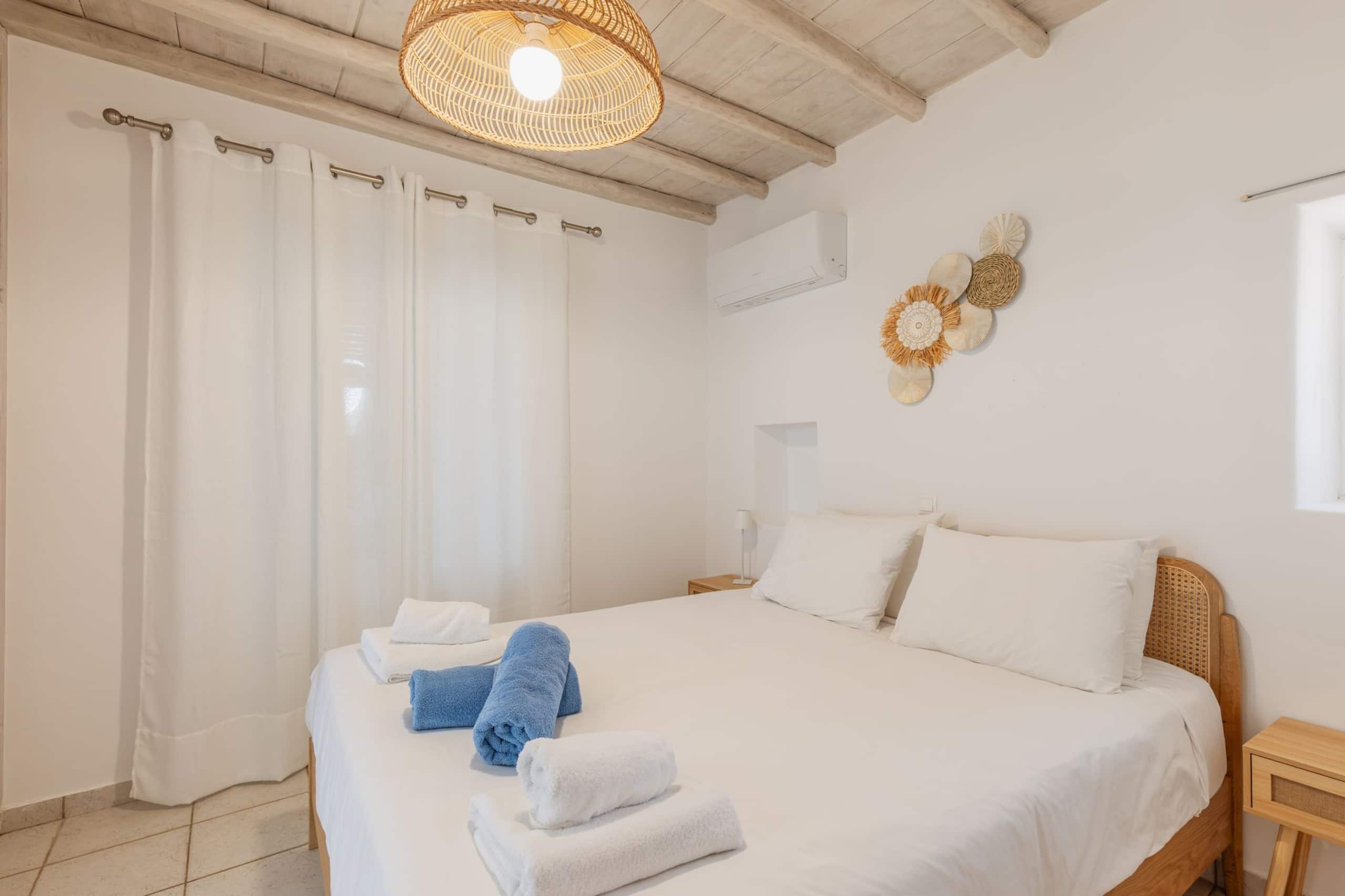 Theon Villa - Exclusive Luxury Sea View House! 14