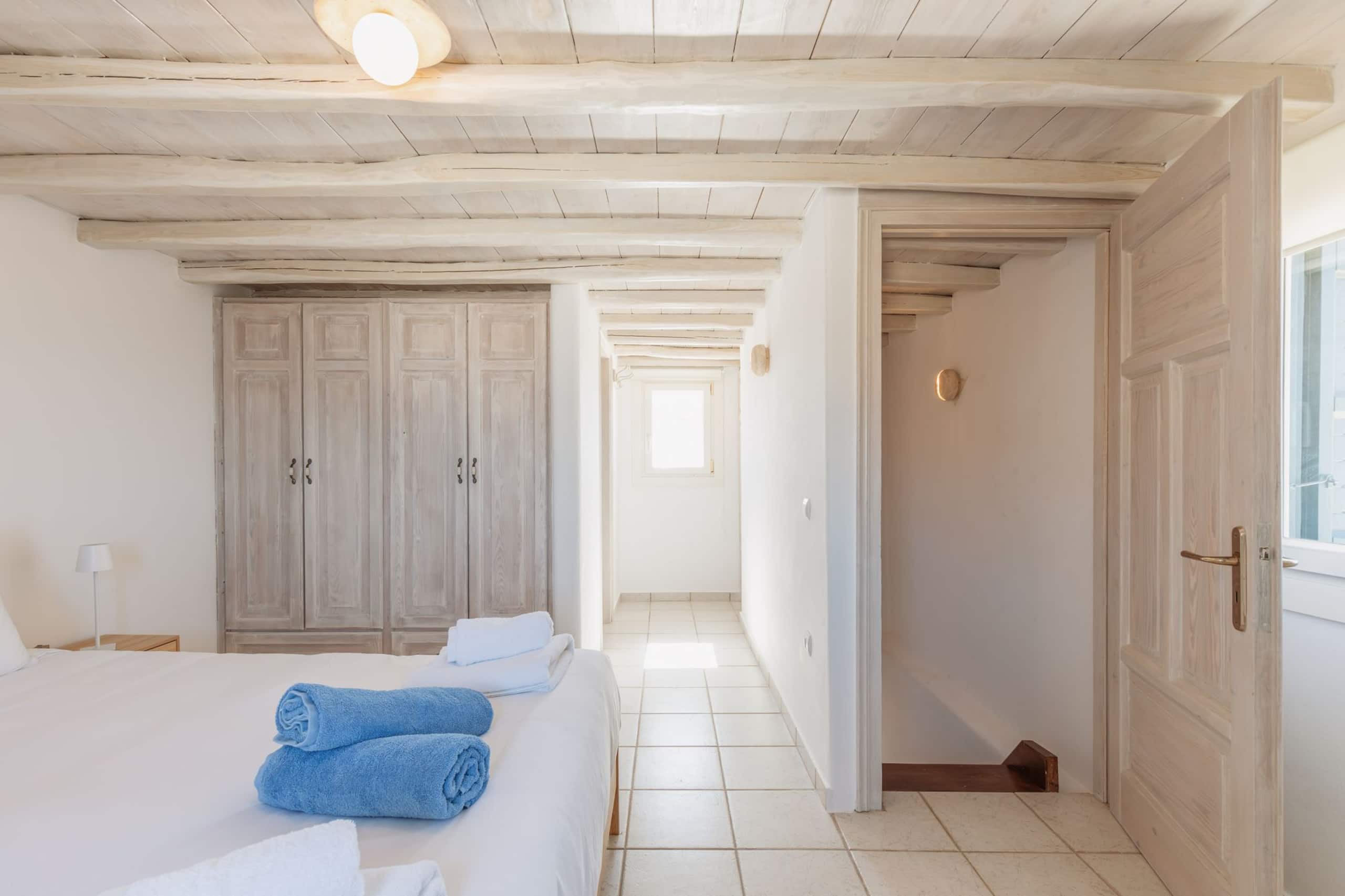 Theon Villa - Exclusive Luxury Sea View House! 20