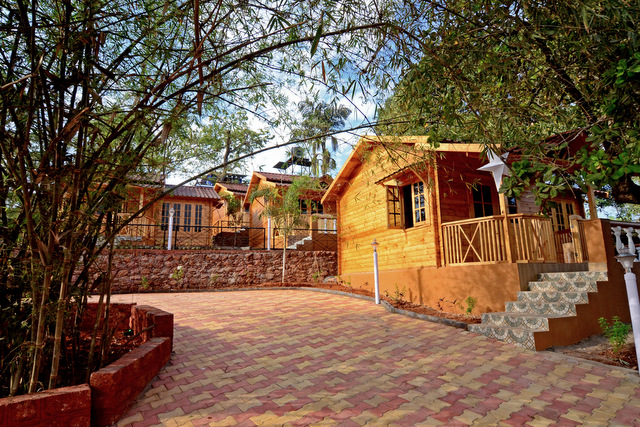 Cozy Boutique Studio | North Goa| Hill View | Pool 11