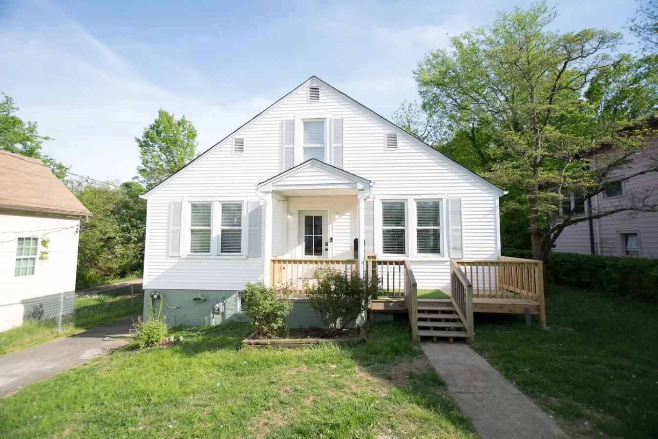 Sun-Kissed Bungalow | Charming Stay Near Downtown