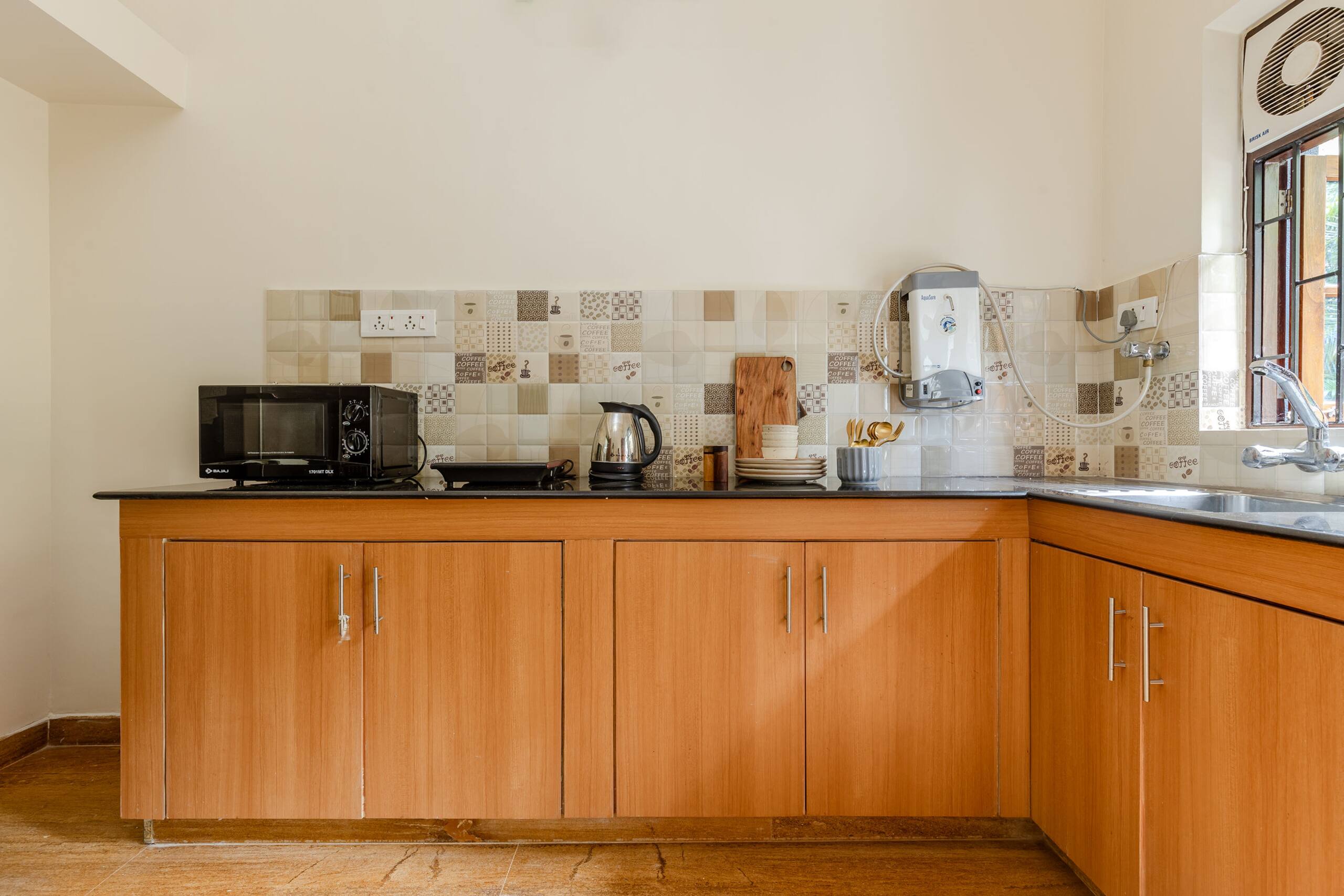 balcony apt · Mistral Apartment 12
