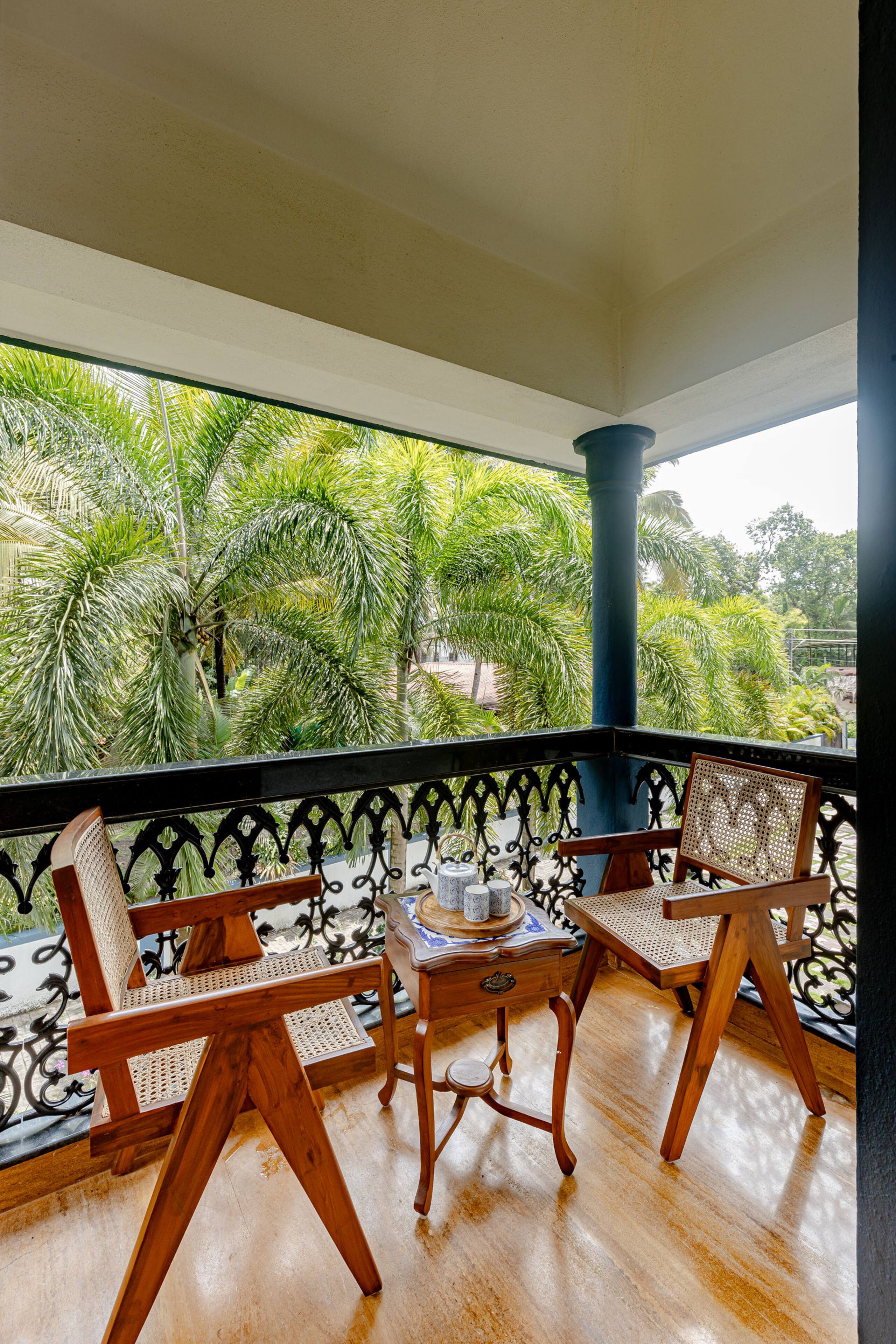 balcony apt · Mistral Apartment 19